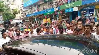 চিত্রনায়ক ইসাখা সিনেমার নায়ক ডিএ তায়েব কে দেখার জন্য জনগণের ভিড়!