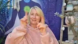 बातचीत जारी है। ली की नौकरी की तलाश, घर की तलाश और कुछ दुखद समाचार।