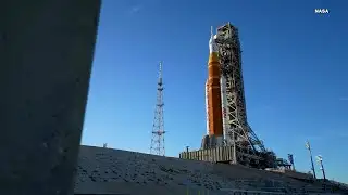 NASA delays astronauts