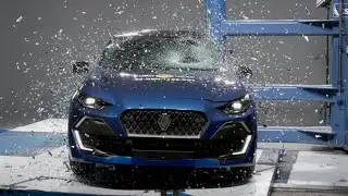 NEW Renault Clio 2026 - CRASH TEST - ★★★★☆