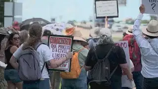 North Texans protest outside Dallas immigration facility