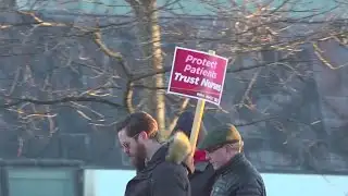 Nurses at EMMC picketing
