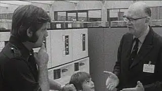 One day, a computer will fit on a desk (1974) | RetroFocus
