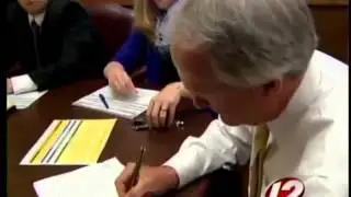 Open records bill signed by Gov Lincoln Chafee