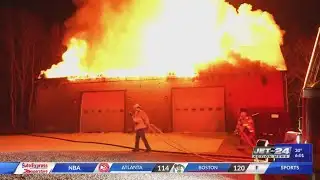 Overnight fire destroys Girard garage