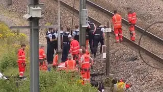 Passengers furious after UK train breakdown causes mass delays