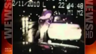 Passer-by rescues police officer