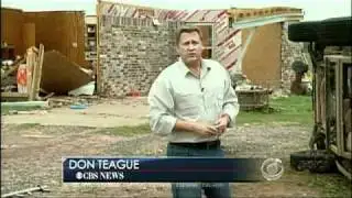 Powerful tornado hits Arkansas town