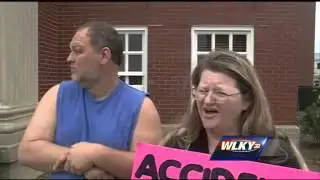Protest held over incarceration of Grayson County man
