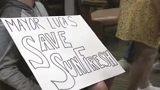 Protesters call out KC leaders over Linwood grocery crisis