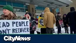 Protesters rally against Alberta’s recovery-based approach