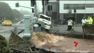 QLD Floods - Ch 7 6pm News Broadcast 11/01/2011 - Part 7