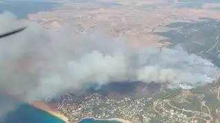 RISING INFERNO: 2,000+ Evacuated as Wildfire Sweeps Spanish Beaches!