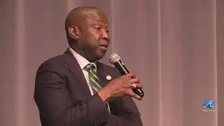 Scott finally speaks with First Colonial HS students