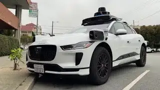 Self-driving Waymo begins public testing