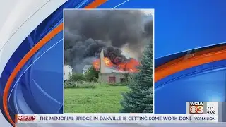 Seven Central Illinois fire departments battle large barn fire