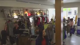 Shoppers line up at new Goodwill location in La Jolla