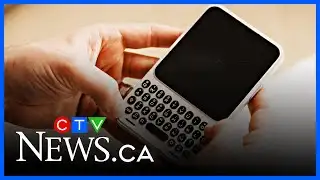 Should phones have a physical keyboard?