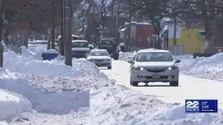 Springfield residents raise concerns as heavy snow narrows roads and sidewalks