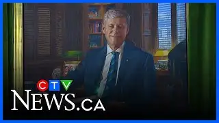 Stephen Harper’s official portrait unveiled in Ottawa