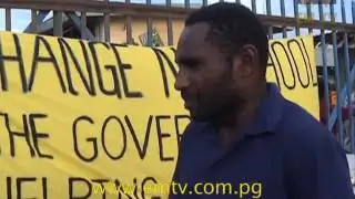 Students from Lae Polytechnic Institute Demonstrate