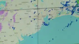 Team coverage: Winter storm impacts Houston with ice, closures, and travel issues