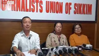 The old pension system should be restored by the government as early as possible