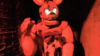 THE YELLOW RABBIT AT FNAF HALLOWEEN HORROR NIGHTS 