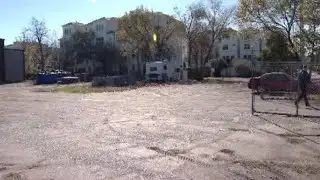 Thief shot during robbery attempt outside bar