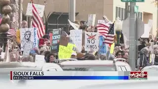 Thousands protest in Sioux Falls