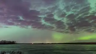 Timelapse Captures Dazzling Aurora Across Starry Alberta Sky