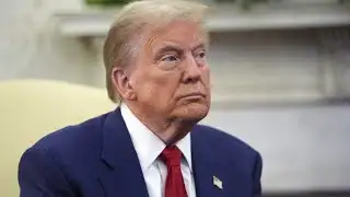 Trump signs executive order aimed at taking over LA wildfire rebuild