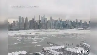 Two-day timelapse shows ice drifting along Hudson River
