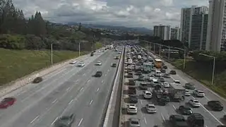 Woman killed, 6 injured in H-1 Freeway crash